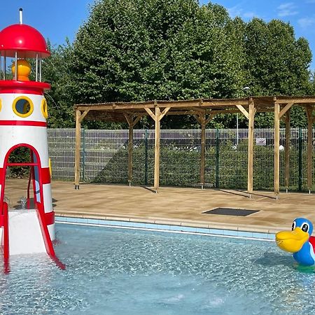 Camping De Thoissey *** Exterior foto